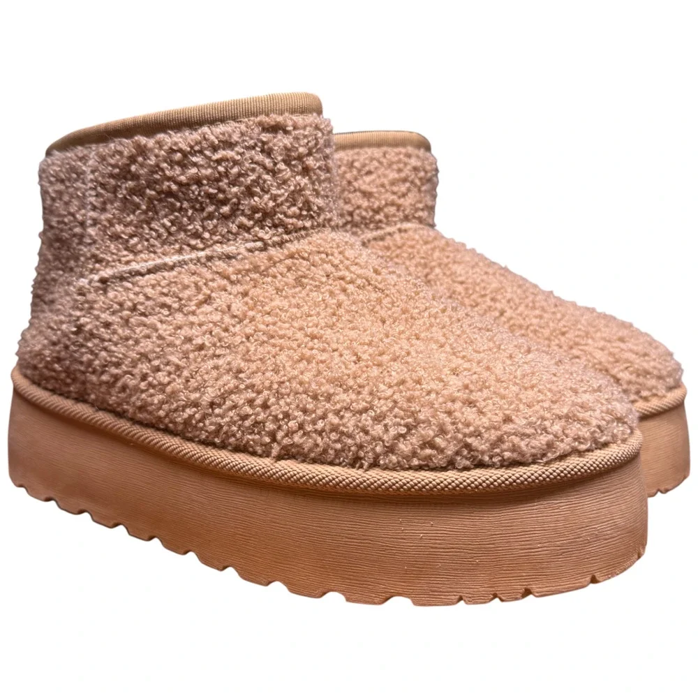 Ultra Mini Platform Boots Women's 10 Camel Teddy Cozy Booties Fleece Lined